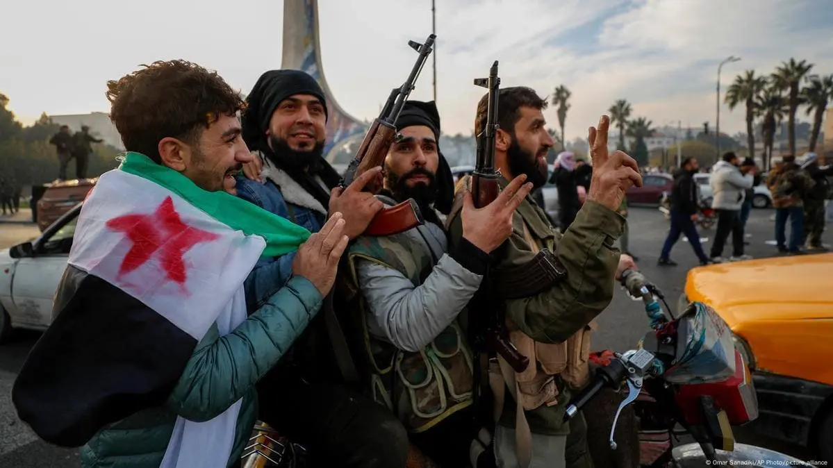 Suriyada isyonchilar tashqi ishlar va mudofaa vazirlarini tayinladi 
