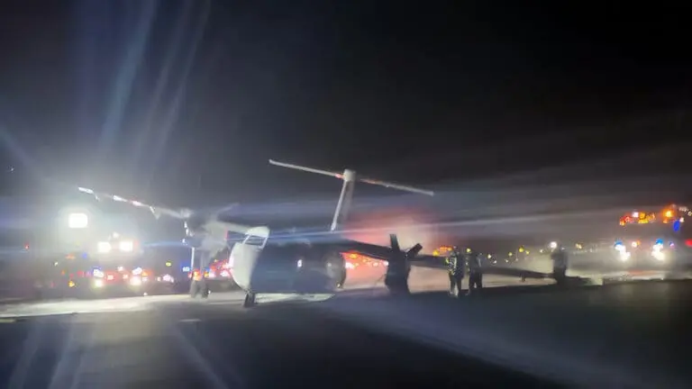 Kanadaning Galifaks aeroportida samolyot qo‘nish chog‘ida yonib ketdi