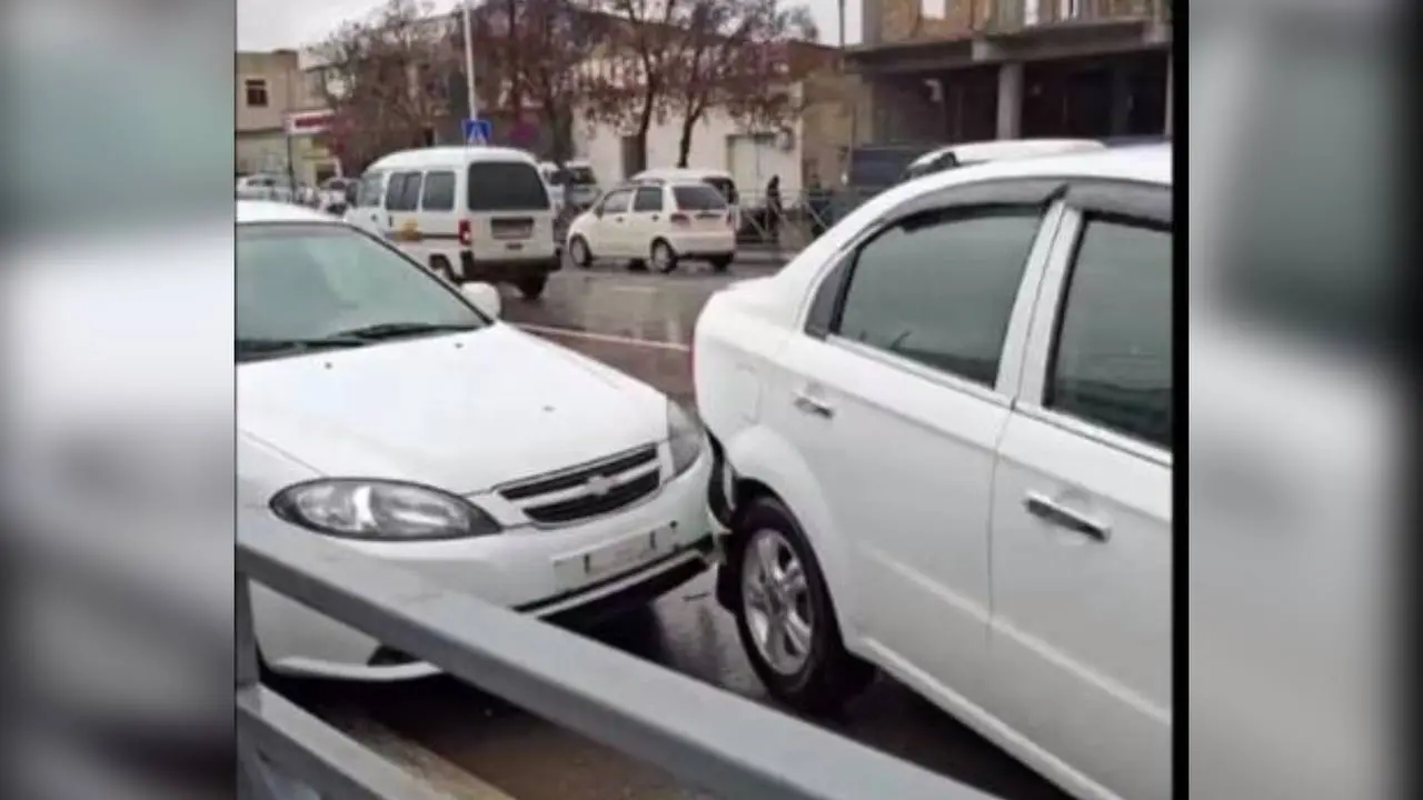 Navoiyda beshta mashina ishtirokida YTH sodir bo‘ldi