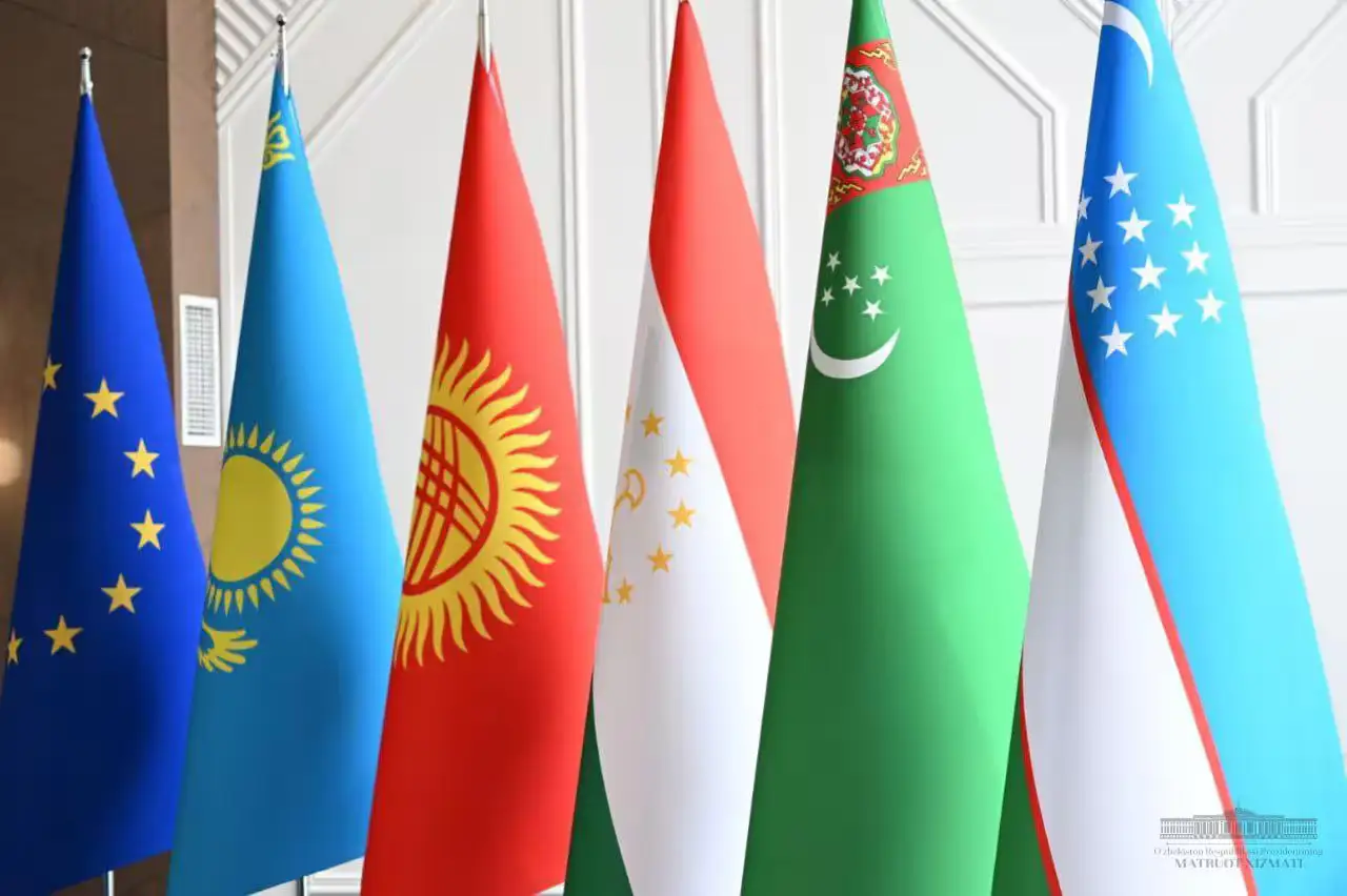 O‘zbekiston – Yevropa Ittifoqi hamkorligi yangi bosqichda: Samarqand sammiti istiqbollar eshigini ochmoqda 