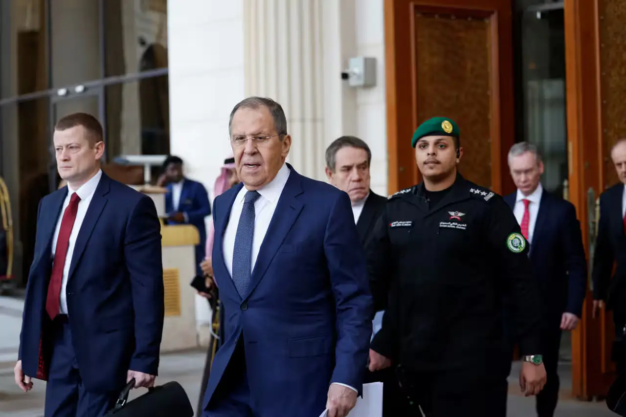 Putin diplomatlari AQSH bilan muzokaralar chog‘ida janjallashdi — OAV