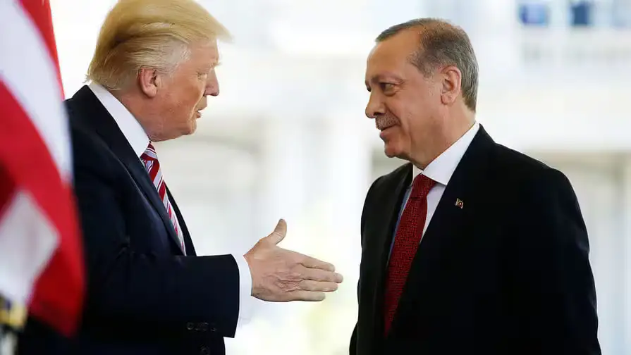 Трамп Эрдўғондан Украина бўйича воситачилик қилишни сўради