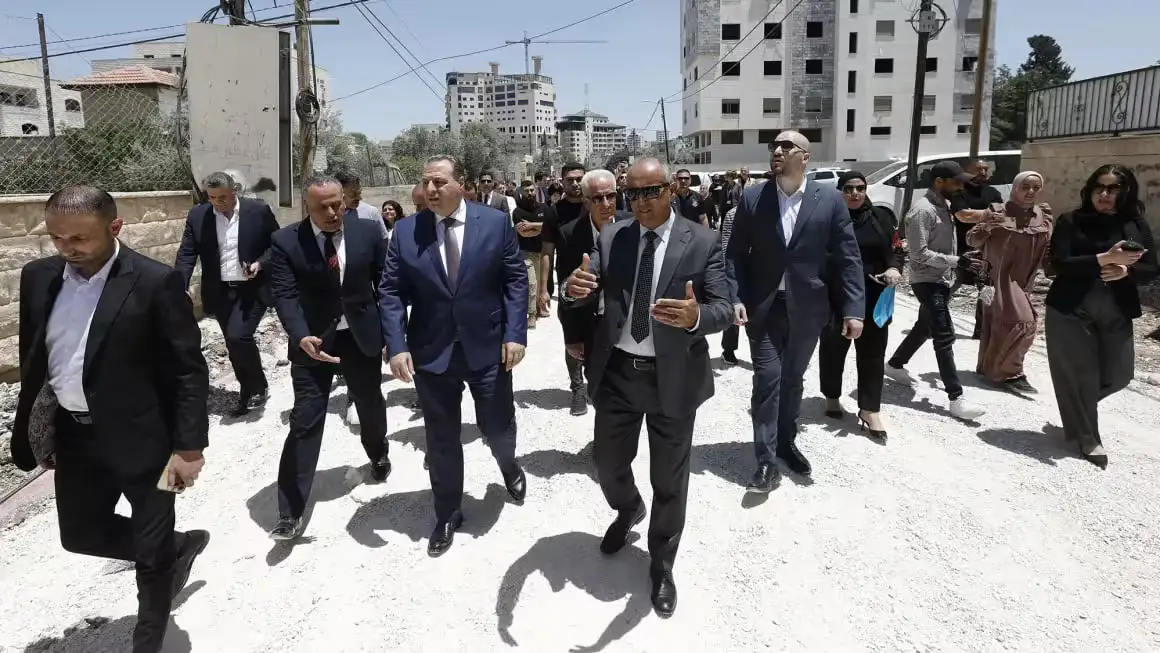 Isroil harbiylari xorijlik diplomatlarga o‘t ochdi (video)