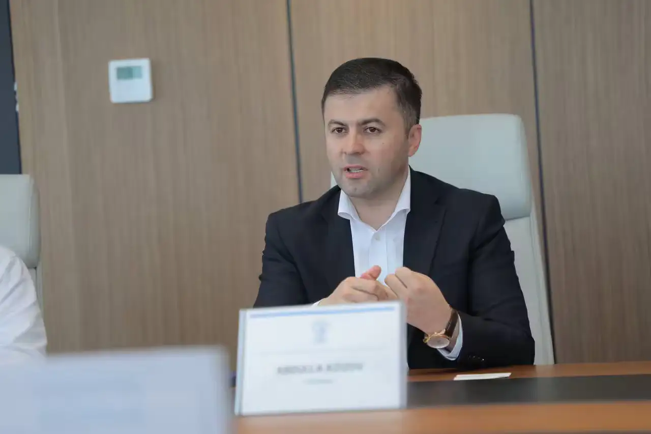 Dorilar arzonlashib, dorixonalar nazorati kuchaytiriladi: Farmatsevtika agentligi rahbari Abdulla Azizov bilan suhbat