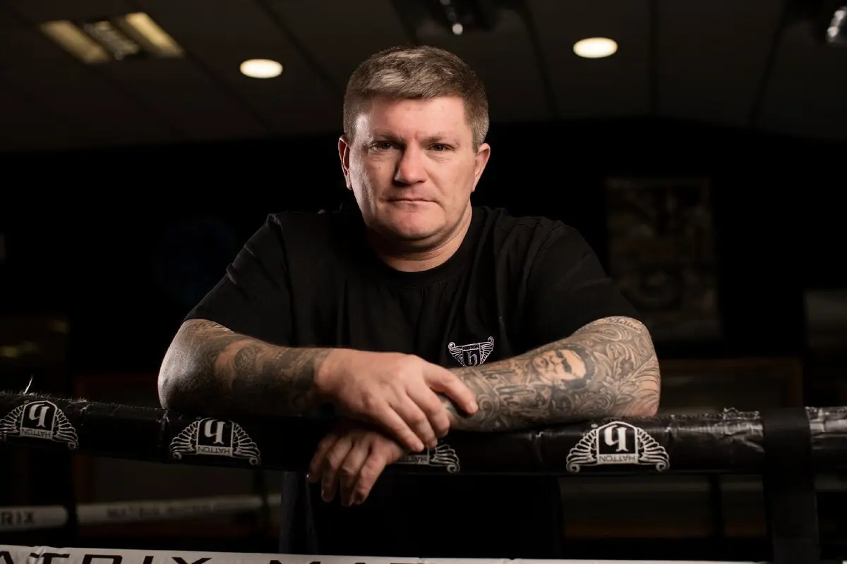 Britaniyalik sobiq jahon chempioni Rikki Hatton 46 yoshida vafot etdi