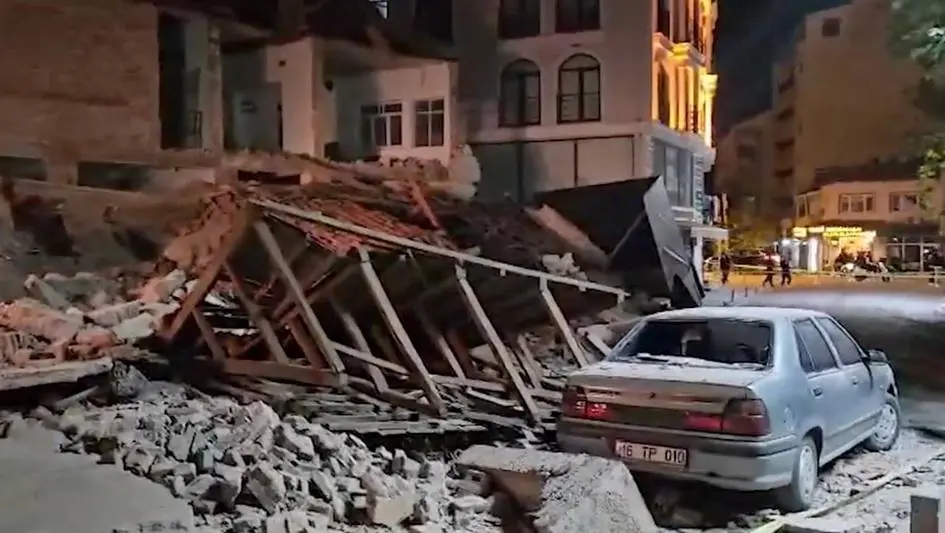 Turkiyada 6,1 magnitudali zilzila yuz berdi (video)