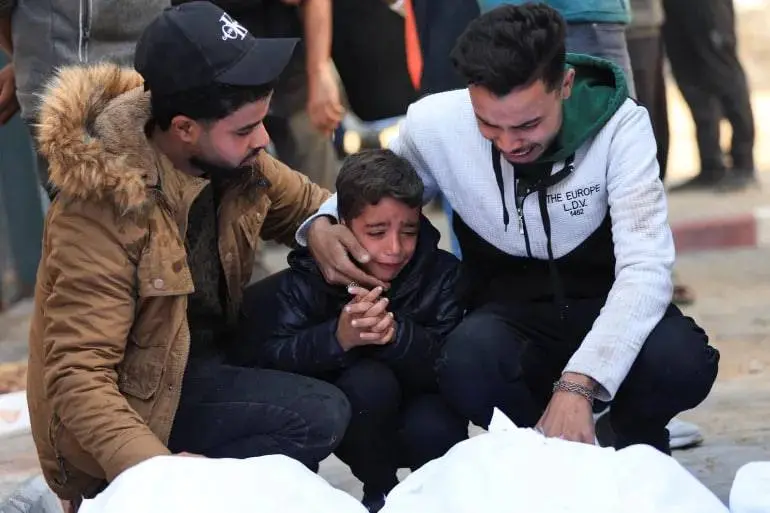 Isroil G‘azoni bombardimon qildi: 7 kishi halok bo‘ldi (video)
