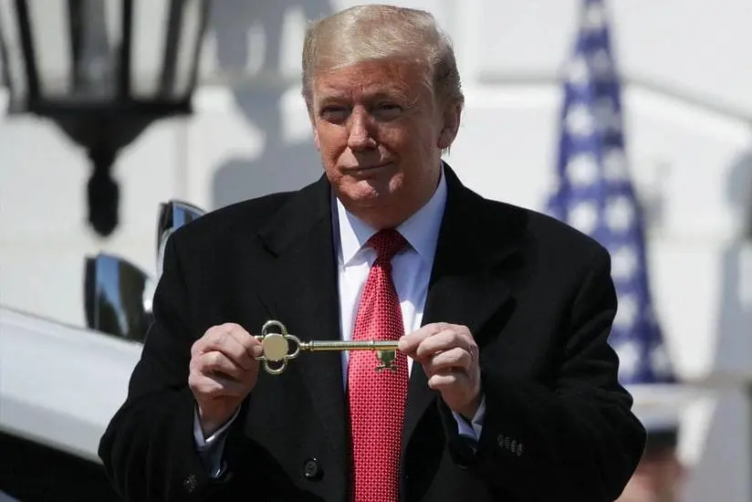 Трамп Қозоғистон президентига Оқ уй калитини совға қилди