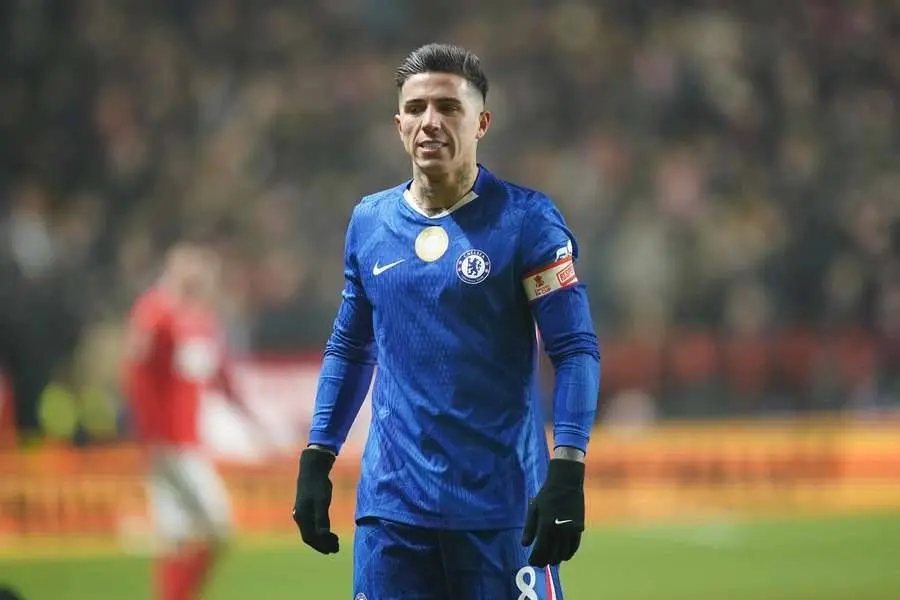 “PSJ” “Chelsi” yarim himoyachisi Enso Fernandesni nishonga oldi — L’Equipe