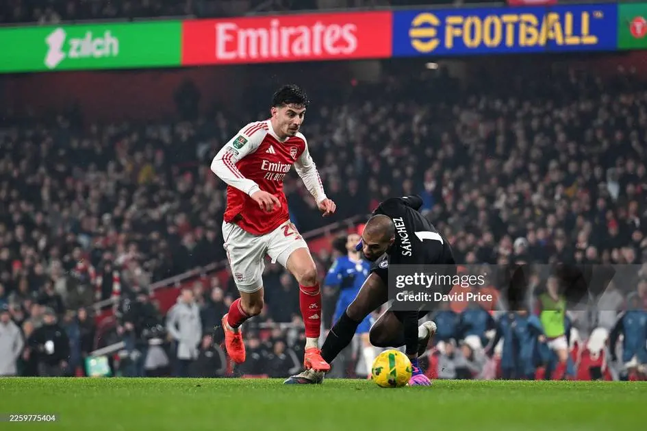 “Arsenal” derbida “Chelsi”ni mag‘lub etib, Angliya Liga Kubogi finaliga yo‘l oldi