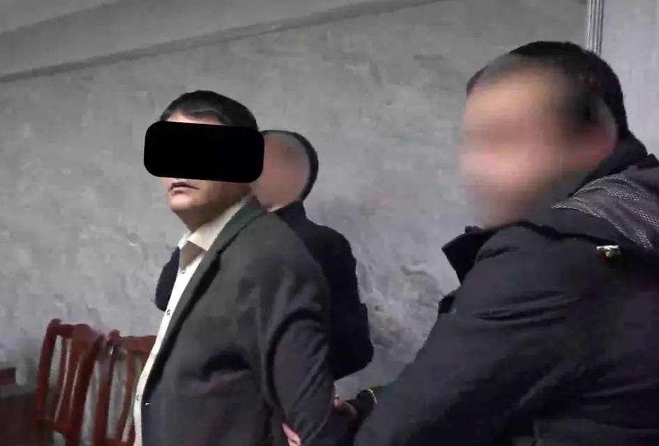 Тошкент ИИББнинг икки тезкор ходими пора билан қўлга олинди