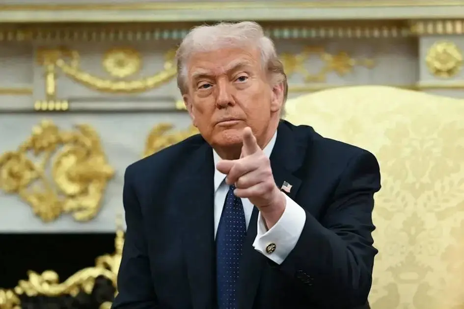 Трамп Эронни “ер юзидан йўқ қилиш” билан таҳдид қилди