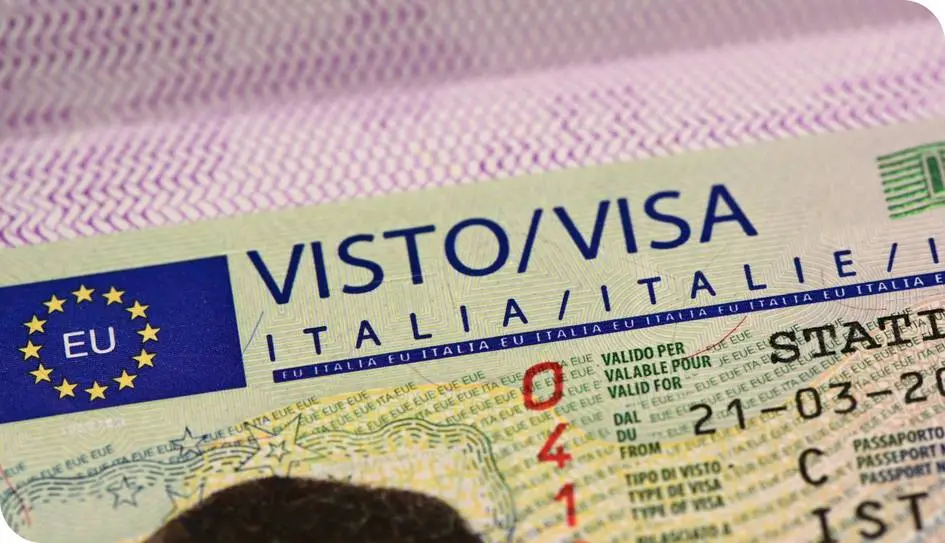 Italiyaning O‘zbekistondagi sobiq elchisi viza sotgani ortidan rossiyaliklar uchun Shengen tartibi qat’iylashdi