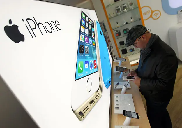 Рубль курсининг пасайиши сабаб Россияда 1 декабрдан Apple маҳсулотларининг нархи ошиши мумкин