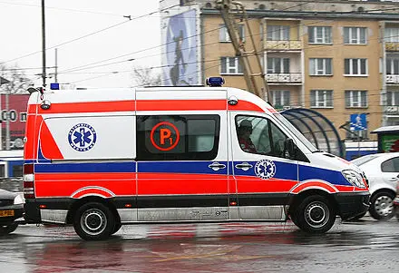 Польшада тошдан қурилган уйнинг қулаши натижасида ҳалок бўлганлар сони уч кишига етди