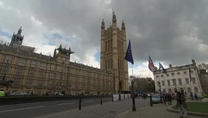Британия парламенти қуйи палатаси Brexit’ни бекор қилиш тўғрисида қонун лойиҳасини маъқуллади