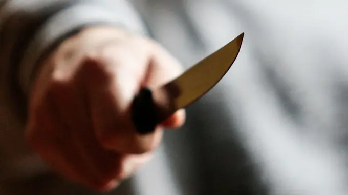 Жиззахлик эркак маст ҳолда ўз акасини пичоқлади
