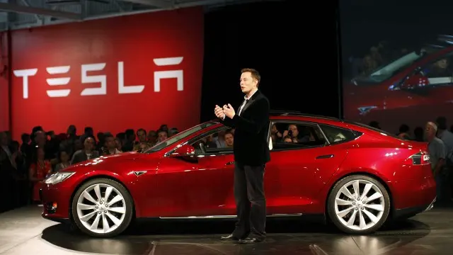 Ilon Mask Tesla avtomobillarini bitkoinga sotish boshlanganini e’lon qildi