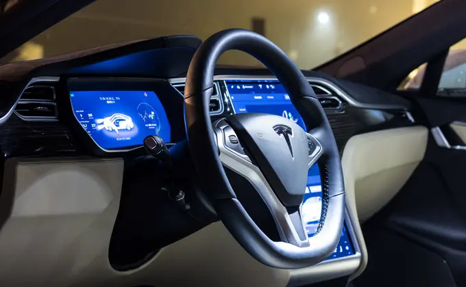 Ilon Mask Tesla tarixidagi eng serdaromad chorak qaysi ekanligini ma’lum qildi