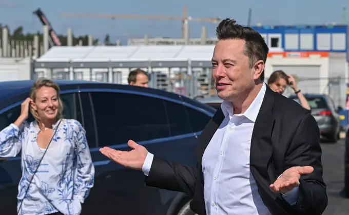 Ilon Mask milliarderlar reytingida Bill Geytsdan ham o‘zib ketdi