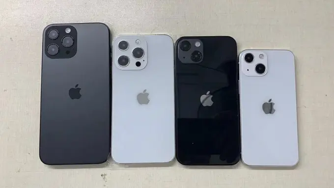 iPhone 13’ning barcha modellarini aniq maketlari ilk bor umumiy suratda namoyish etildi