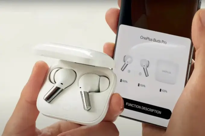 OnePlus xalqchil Nord 2 smartfoni va Buds Pro simsiz naushnigini namoyish etdi