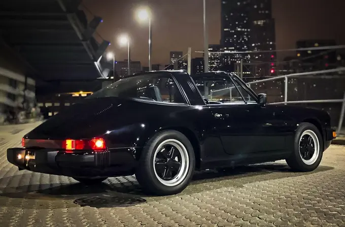 Tom Kruzga tegishli bo‘lgan 35 yillik Porsche auksionga qo‘yildi (foto)