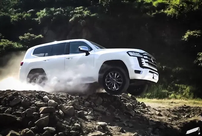 Video: Turli to‘siqlarga ega yo‘llarda sinovdan o‘tkazilgan Toyota Land Cruiser 300
