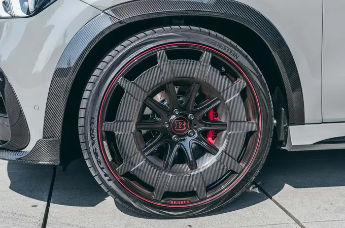 Brabus 3,2 сонияда соатига 100 километр тезликка эриша оладиган дунёдаги энг тезкор кроссоверни тақдим этди (фото)