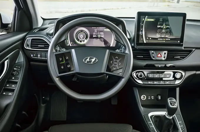 Янги Hyundai моделлари марказида экран жойлашган рулга эга бўлиши мумкин