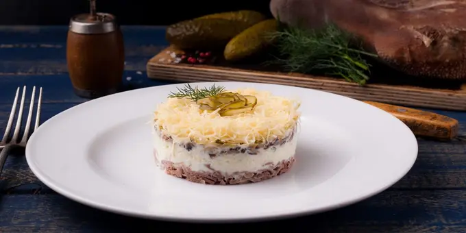 Til go‘shtidan tayyorlanadigan qo‘ziqorinli salat