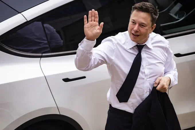Ilon Mask qariyb 6 mlrd dollarlik Tesla aksiyalarini xayriya qilgan — Bloomberg