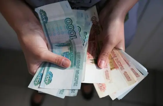 Rubl dunyoda so‘nggi 7 yillik eng yuqori darajaga, O‘zbekistonda esa qariyb 200 so‘mga ko‘tarildi. Buning sabablari nimada?