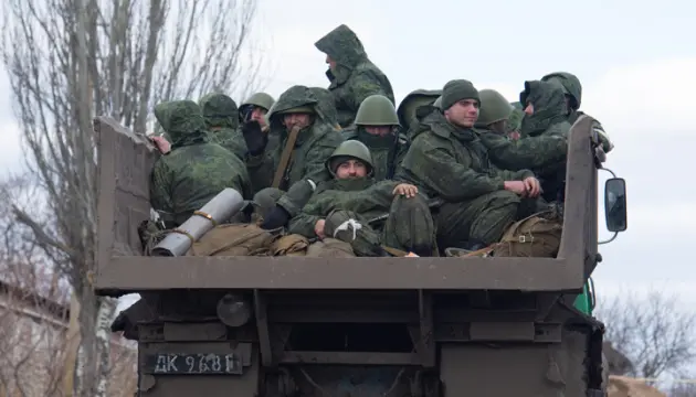 Аннексия қилинган Запорожье вилоятида ҳарбийларга спиртли ичимликлар сотиш тақиқланди