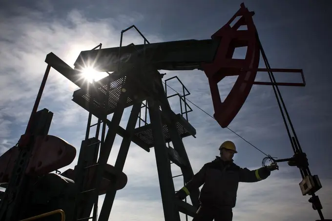 Европа Иттифоқи Россиянинг нефть даромадларини яна 650 миллион долларга қисқартиради — Bloomberg