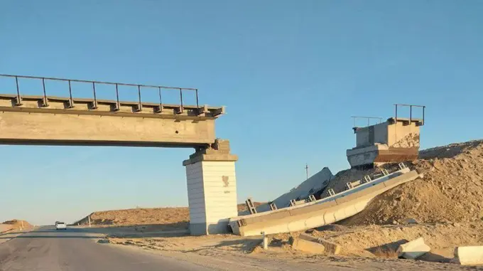 Railway bridge under construction in Amudarya partially collapsed 