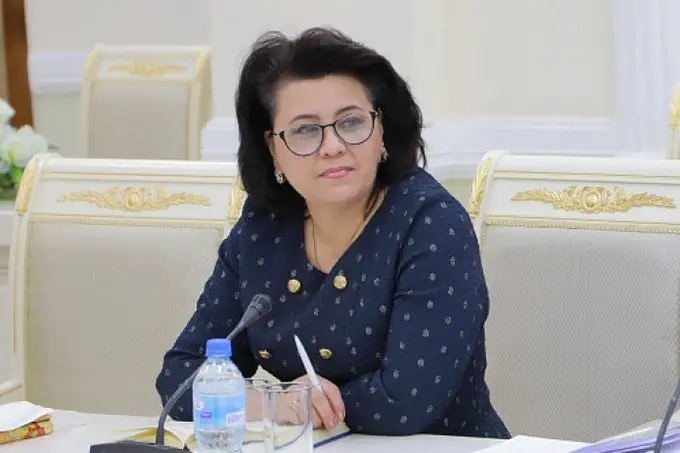 “Қонунчиликда ечими топилмаган ҳар қандай масала фуқаро фойдасига ҳал этилиши тарихий қадамдир” — депутат Конституцияга киритилаётган ўзгариш ҳақида