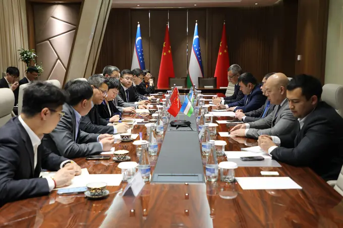 Chinese companies aim to build 1,000 megawatts wind-powered plants in Jizzakh 