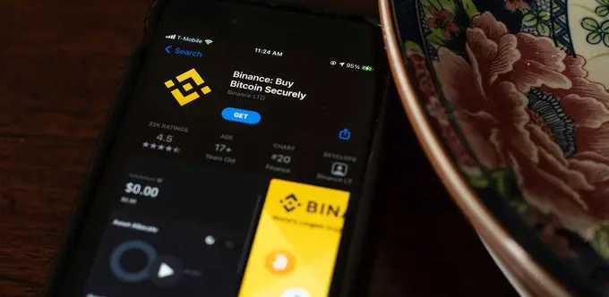 Bir haftada Binance kriptobirjasidan 2 mlrd dollardan oshiq mablag‘ chiqib ketdi