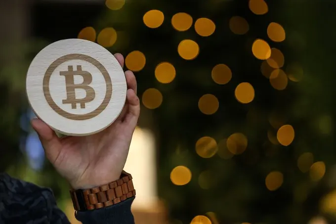 Bitkoin 10 oy ichida ilk bor 30 ming dollardan oshdi