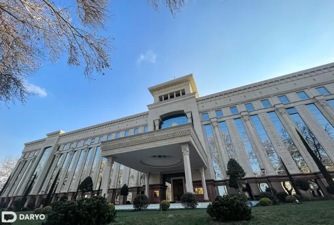 Законодательная палата и Сенат имеют право на самороспуск