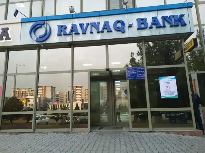 В Узбекистане официально переименовали Ravnaq-bank