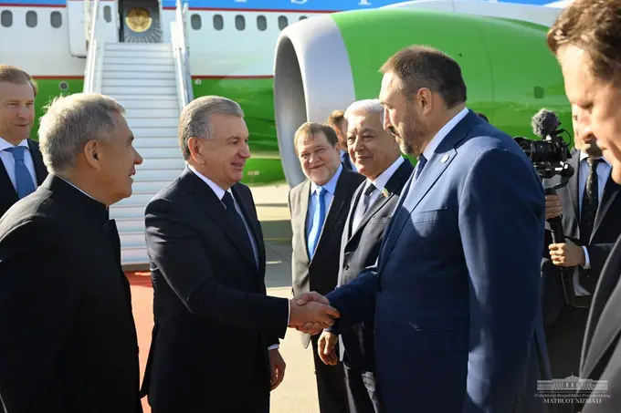 Шавкат Мирзиёев прибыл в Казань 