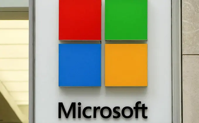 Microsoft россиялик хакерларни компания раҳбарларининг электрон хатларини ўғирлашда айблади