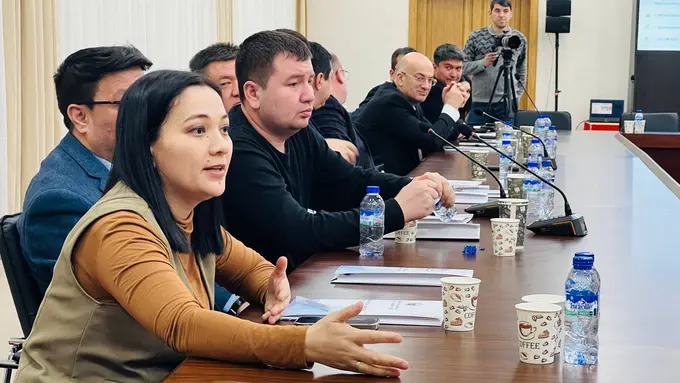 “Xalqning farmatsevtlarga, o‘zining farm bozoriga ishonchi yo‘q edi, lekin bori ham yo‘qoldi” — jurnalist 
