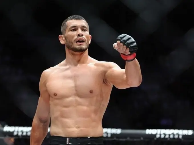 Маҳмуд Муродов UFC билан яна 4 та жанг учун шартнома имзолади