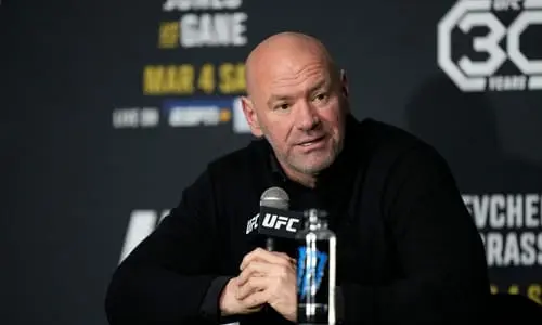UFC президенти жанг вақтида рақибининг қўлини тишлаган спортчи билан шартномани бекор қилди 