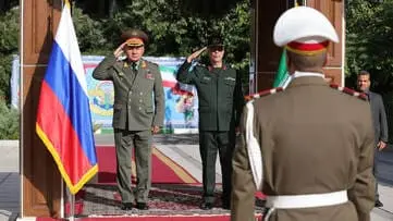 Сергей Шойгу Исроилга ҳужум қилишга тайёргарлик кўраётган Эронга келди 