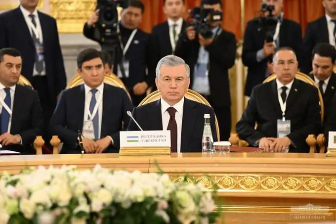 Шавкат Мирзиёев МДҲ саммитида иштирок этди 
