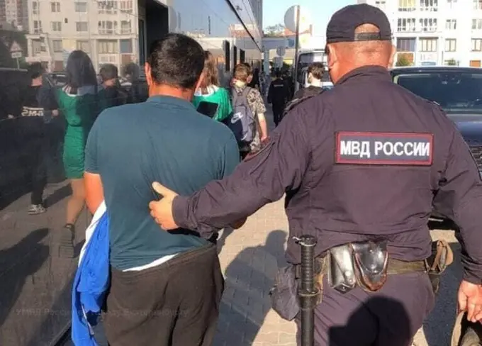 O‘zbekiston fuqarosiga Rossiyaga kirish 20 yilga taqiqlandi 